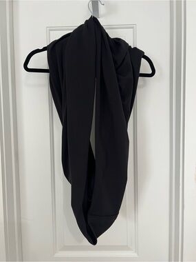 Black Lululemon Vinyasa Scarf